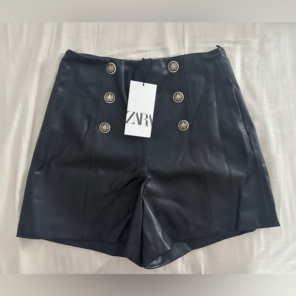 ZARA Faux leather short
